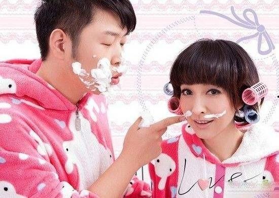 情侣cp吃瓜,揭秘情侣CP的甜蜜瞬间